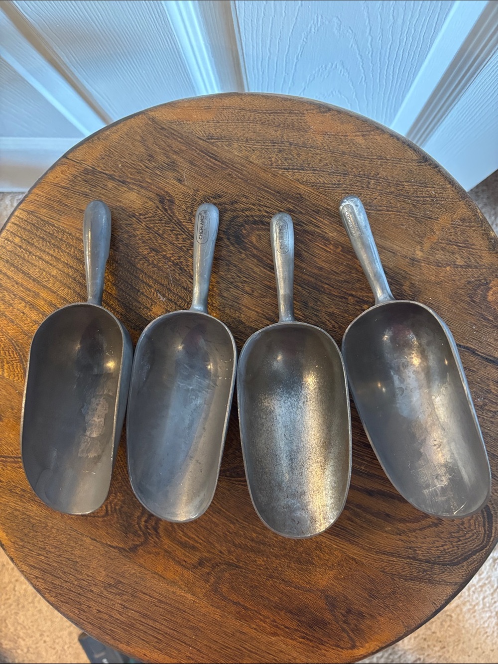 Set of 4 Metal Food/Grocery Scoops - Silver